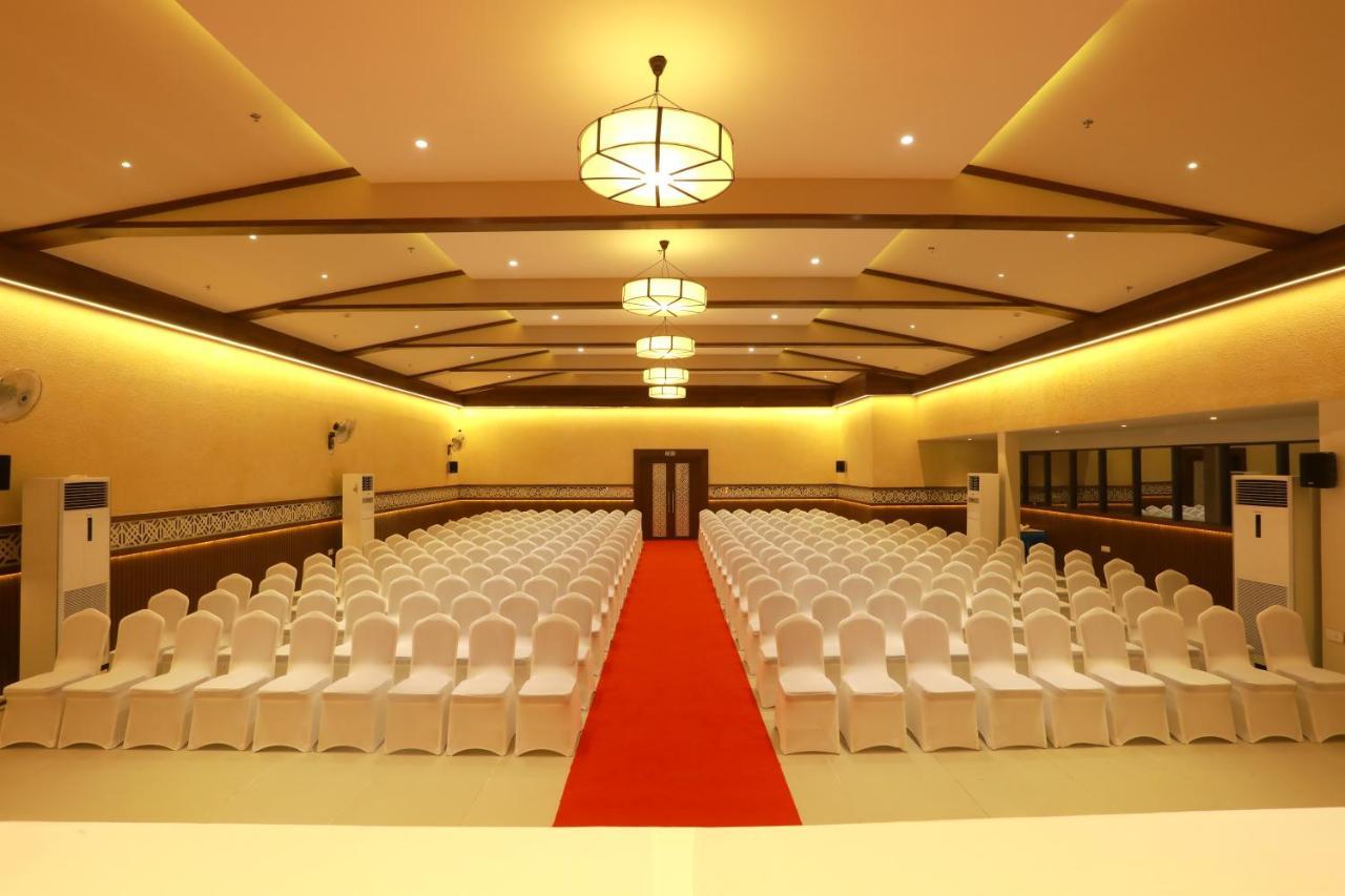 Magnet Hotel Kannur Buitenkant foto