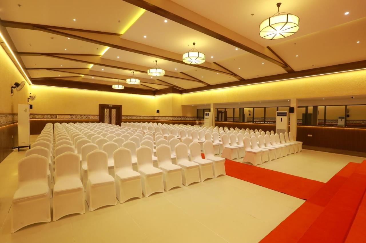 Magnet Hotel Kannur Buitenkant foto