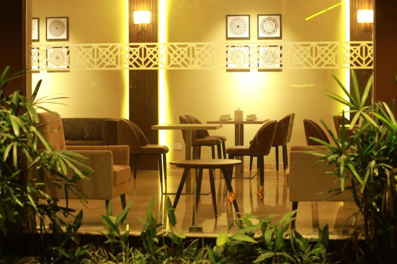 Magnet Hotel Kannur Buitenkant foto