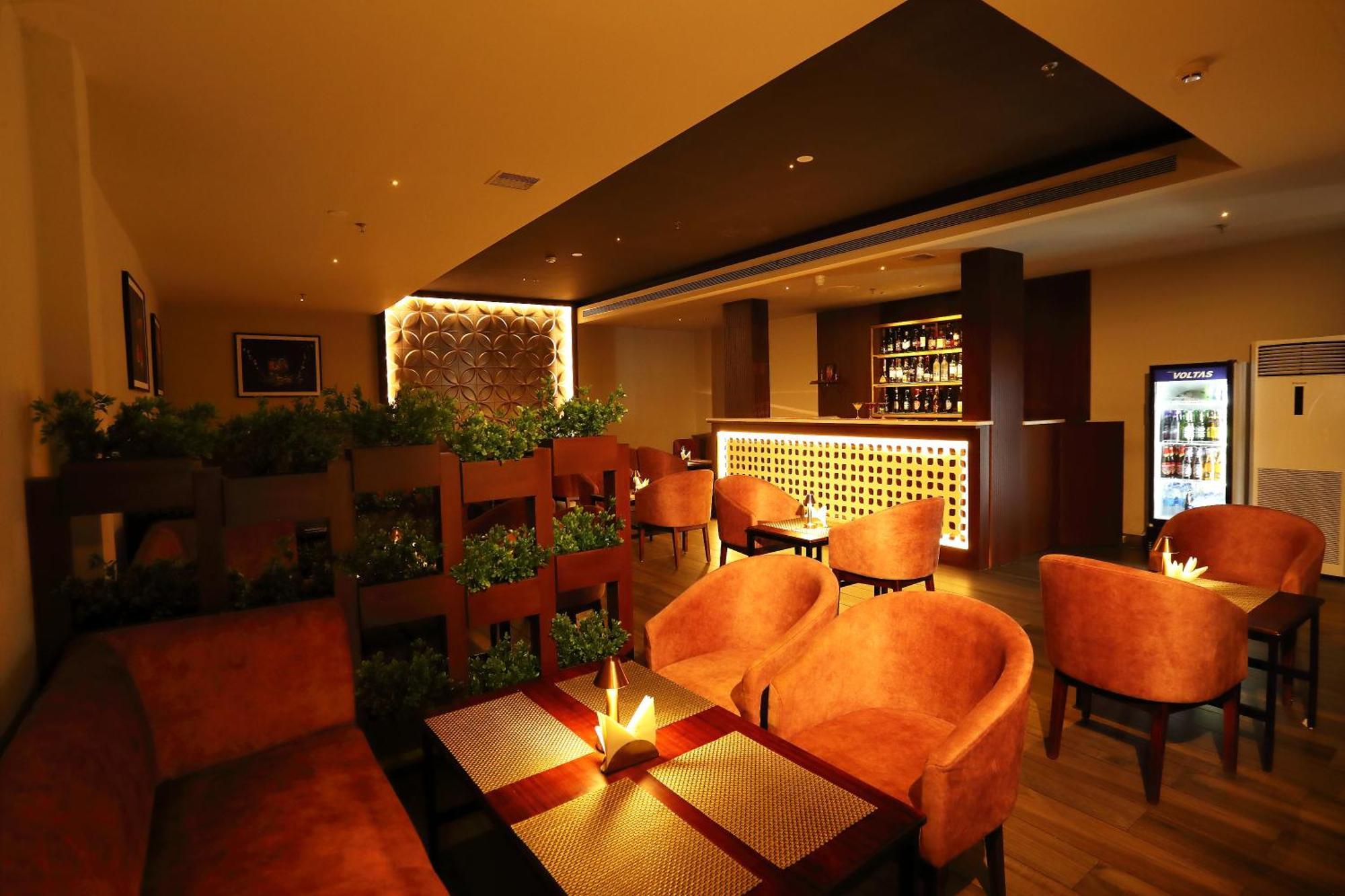 Magnet Hotel Kannur Buitenkant foto