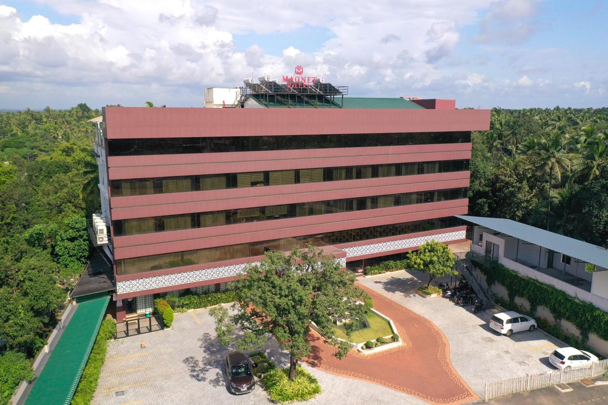 Magnet Hotel Kannur Buitenkant foto