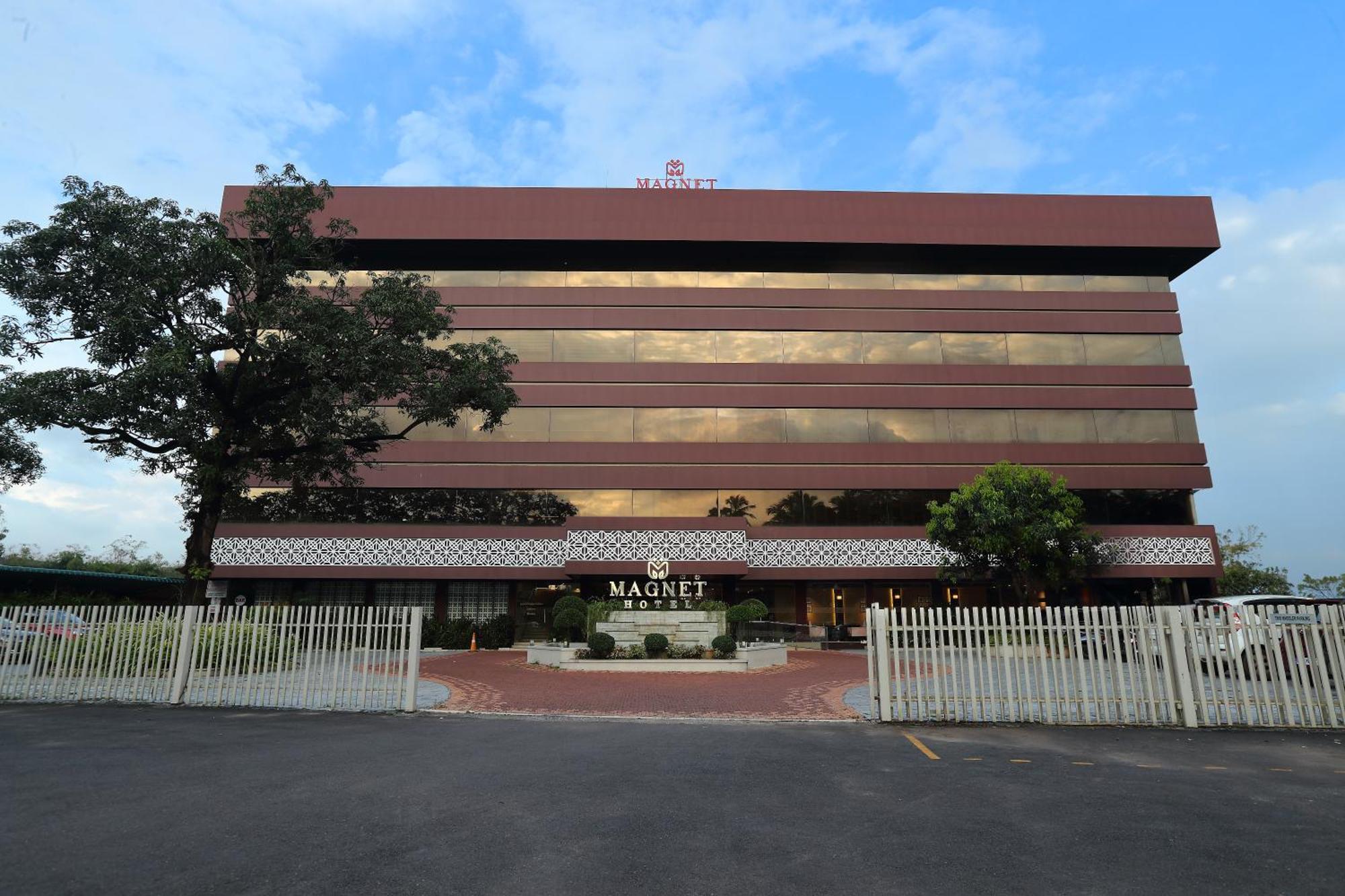 Magnet Hotel Kannur Buitenkant foto