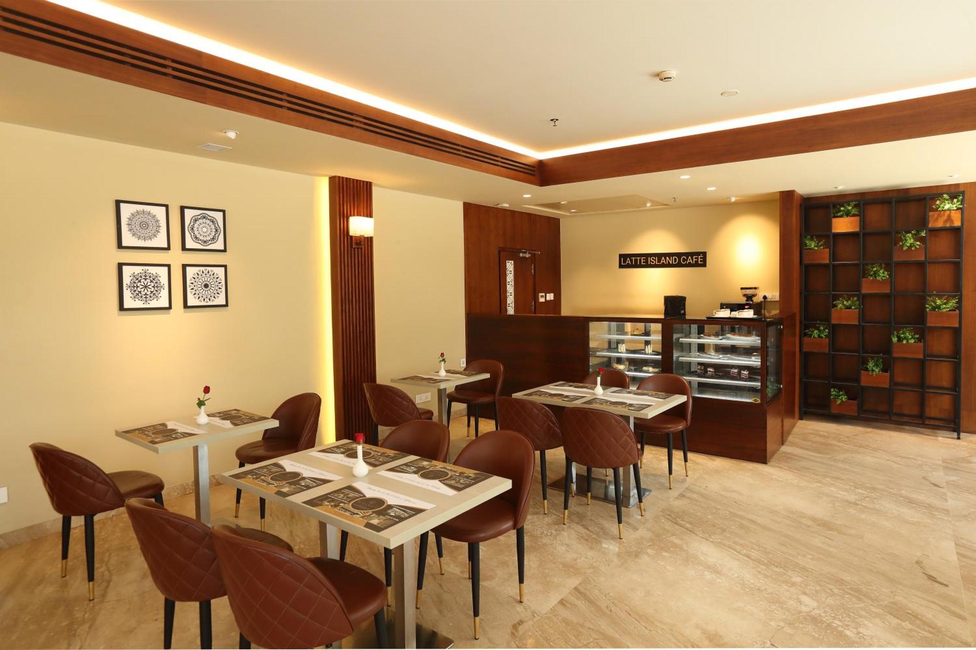 Magnet Hotel Kannur Buitenkant foto